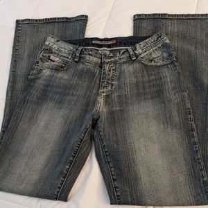 Woman's Guess jeans. Size 29.
